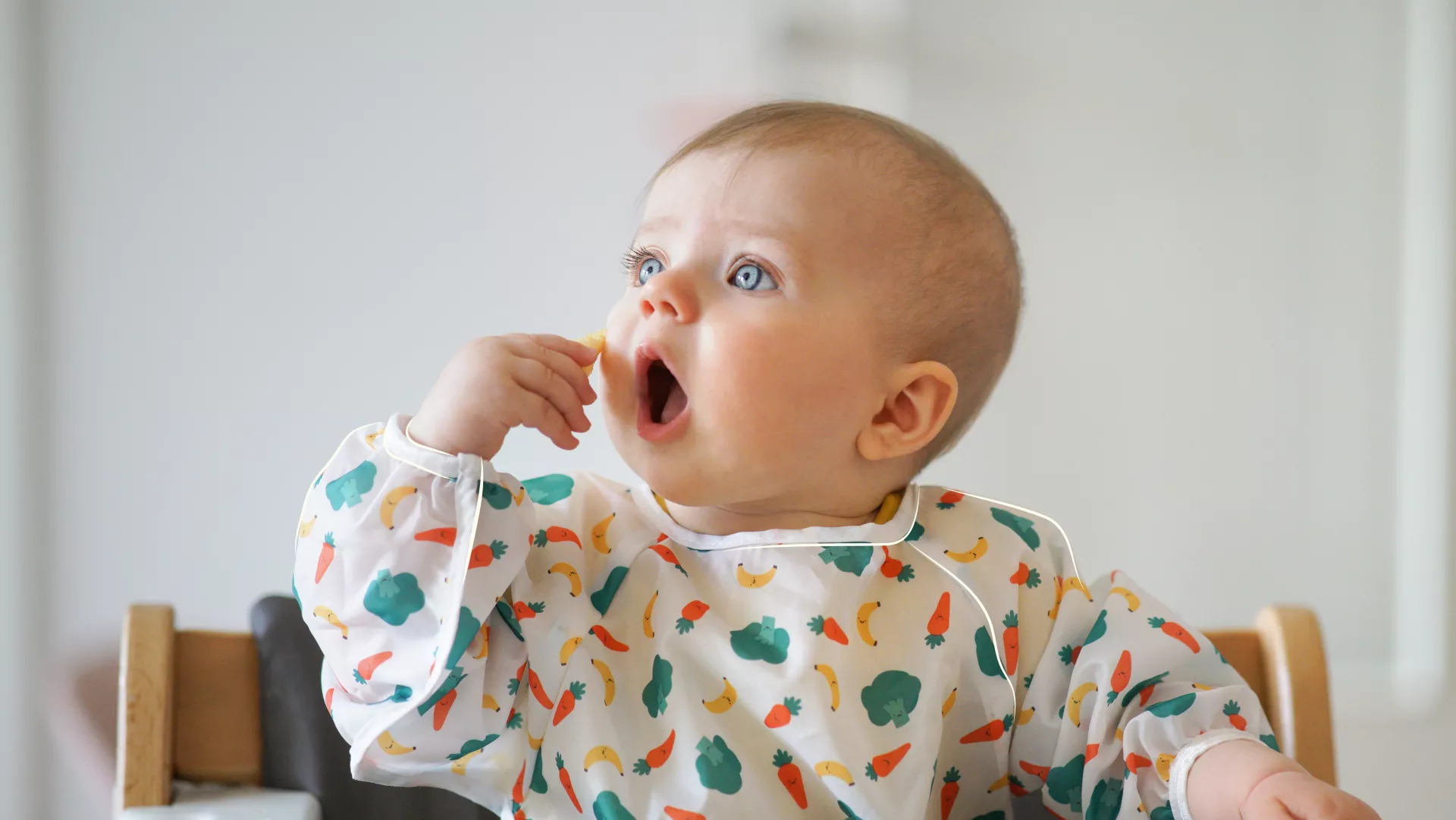 Bébé qui mange