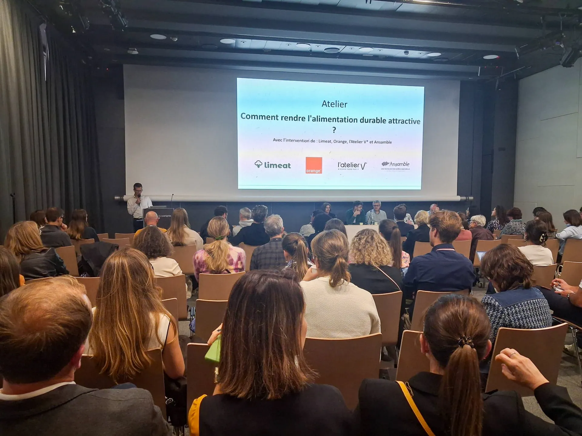 Photo de la table ronde au salon pro durable