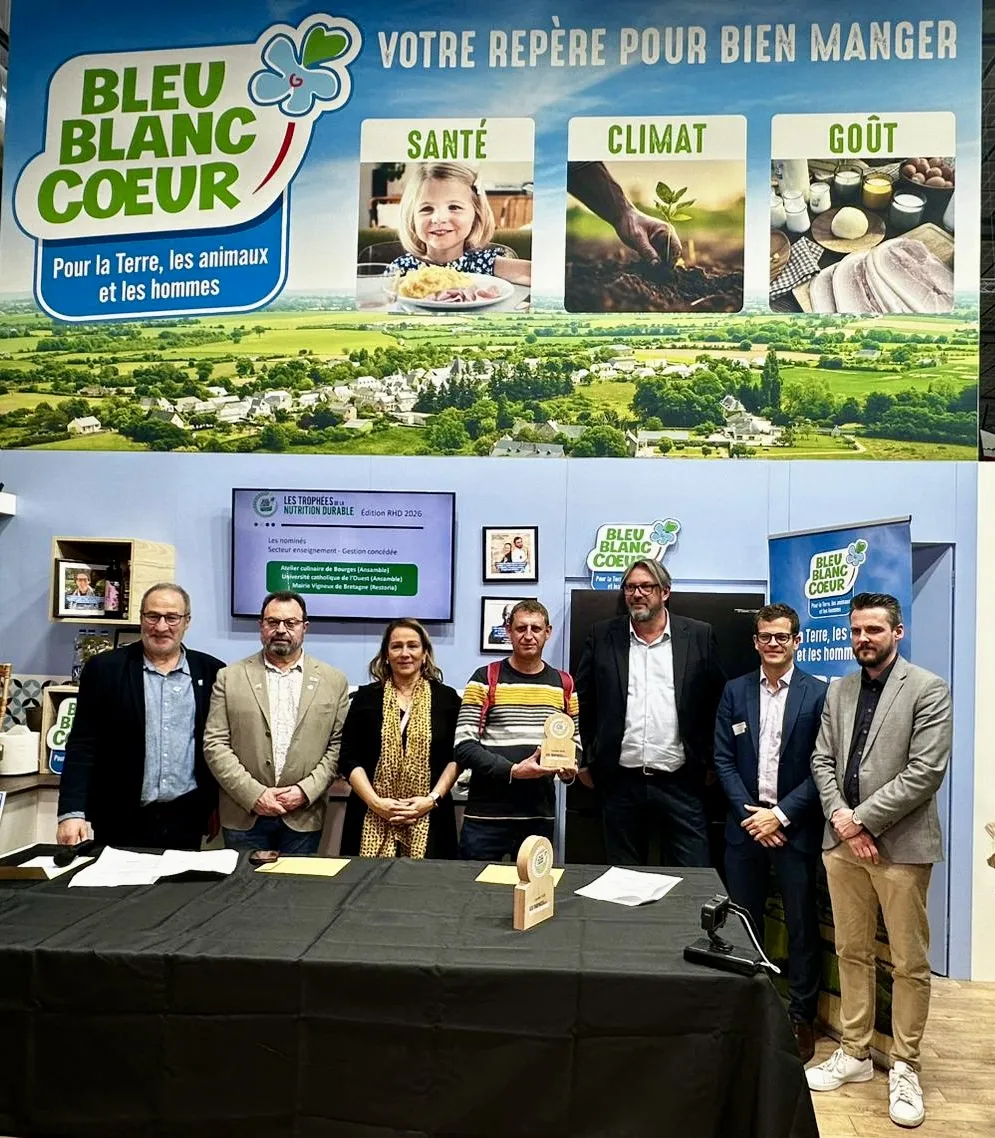 photo de groupe bleu blanc coeur