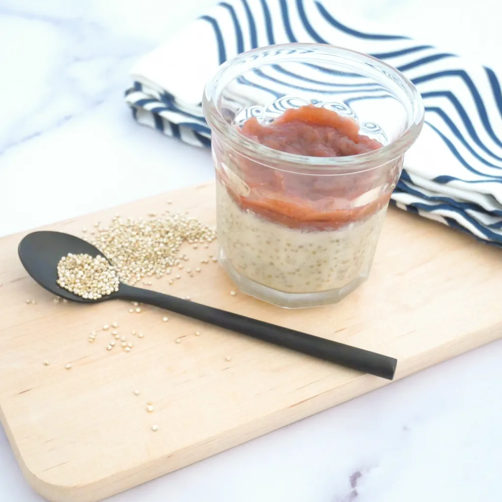Quinoa au lait et compotée de rhubarbe