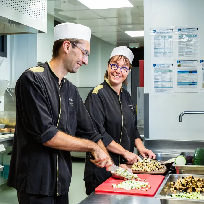 Salariés en cuisine 