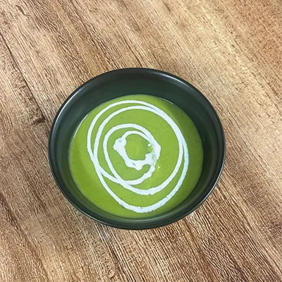 Soupe de petits pois à l’estragon